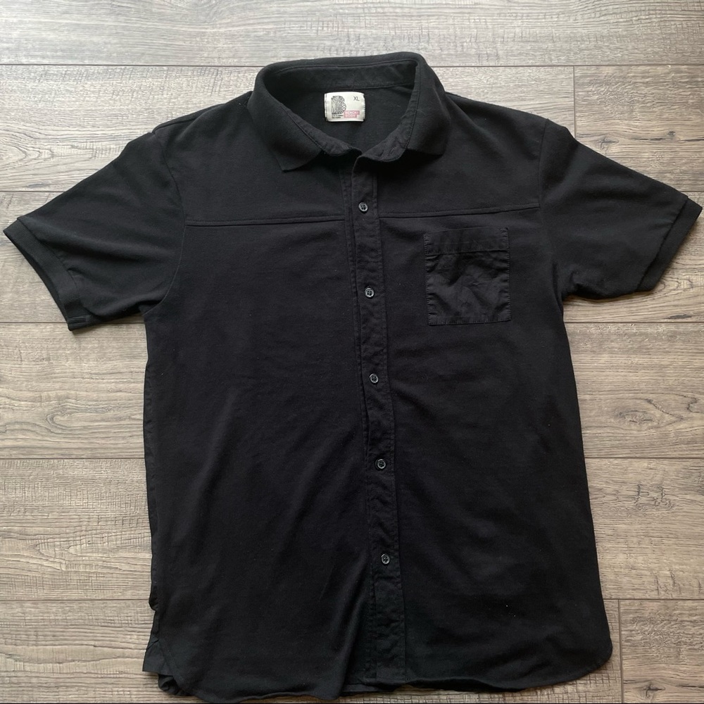 Bench Men’s Black Cool Button Down